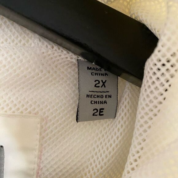 Vtg 2X Levi's men’s White Windbreaker with Logo Patch, Athletic Jacket, Full Zip - Picture 7 of 10